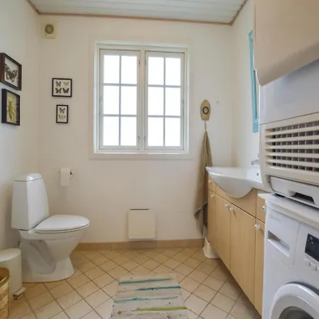 Three-bedroom Holiday In * Fårevejle