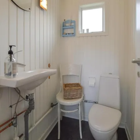 Three-bedroom Holiday In * Fårevejle