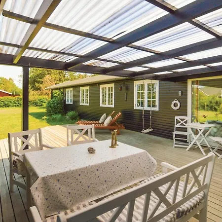 Three-bedroom Holiday In * Fårevejle